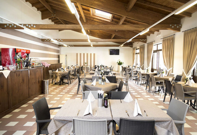 فندق Del Garda Village And Camping