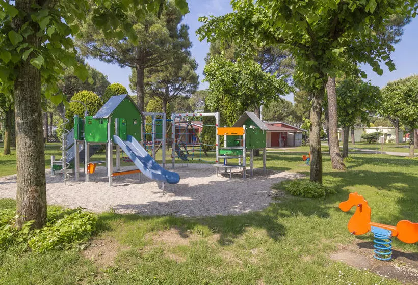 ホテル Del Garda Village And Camping