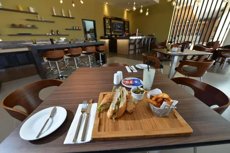 酒店 Four Points By Sheraton Cancun Centro