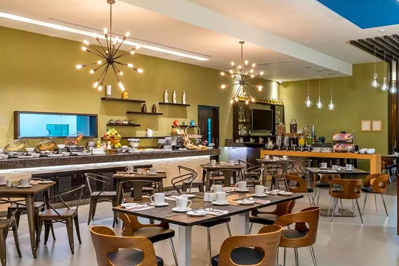 酒店 Four Points By Sheraton Cancun Centro