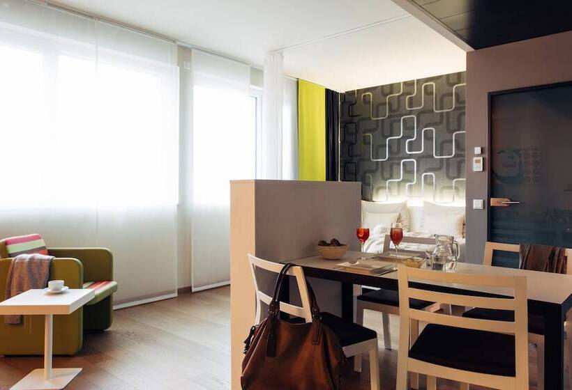 Harry S Home München Hotel & Apartments