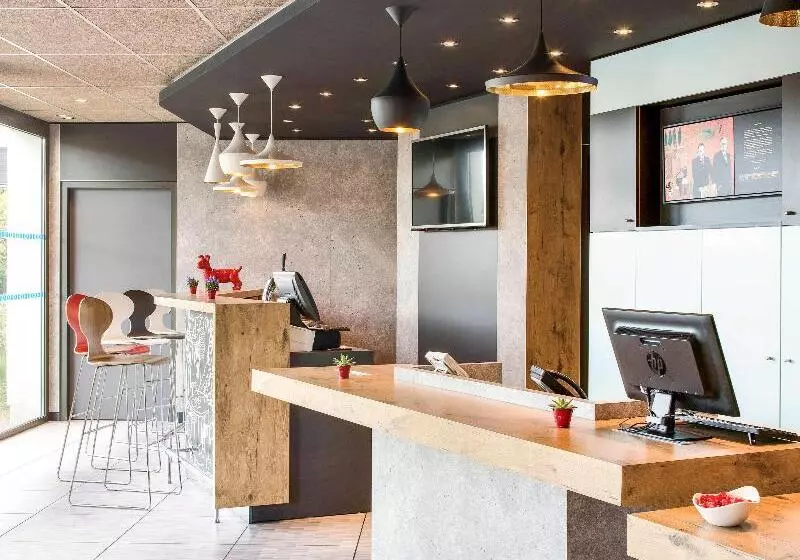 酒店 Ibis Montceau Les Mines