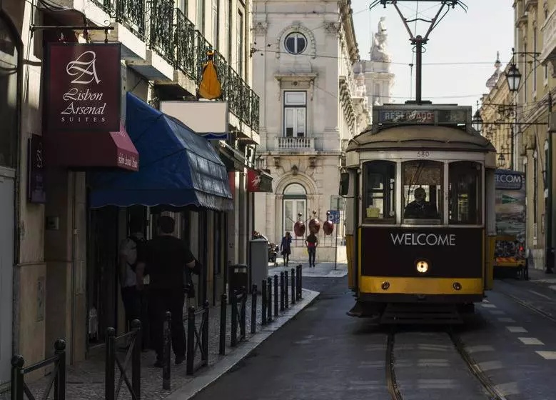 Hotel Lisbon Arsenal Suites