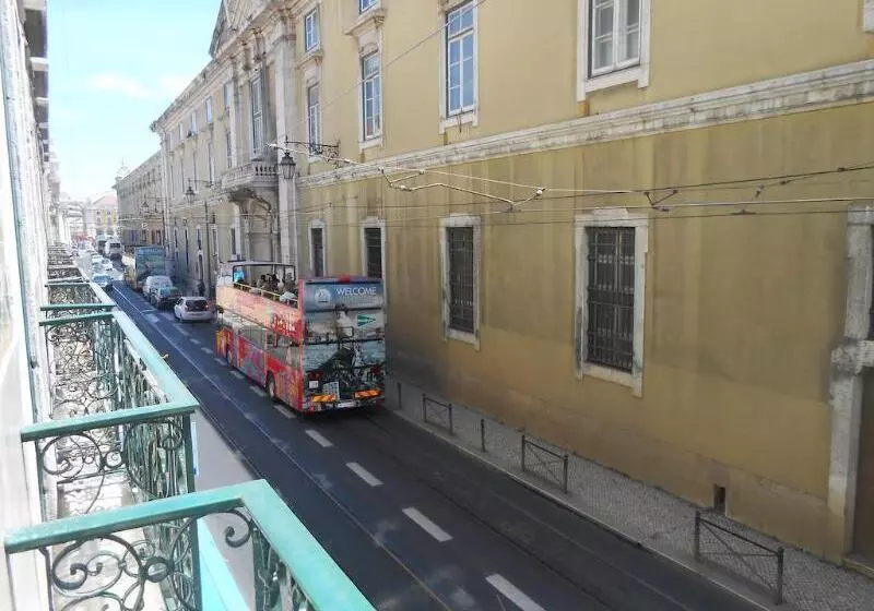 Hotel Lisbon Arsenal Suites