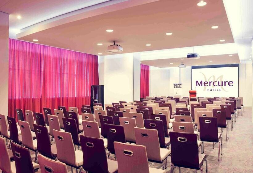 ホテル Mercure Tyumen Center
