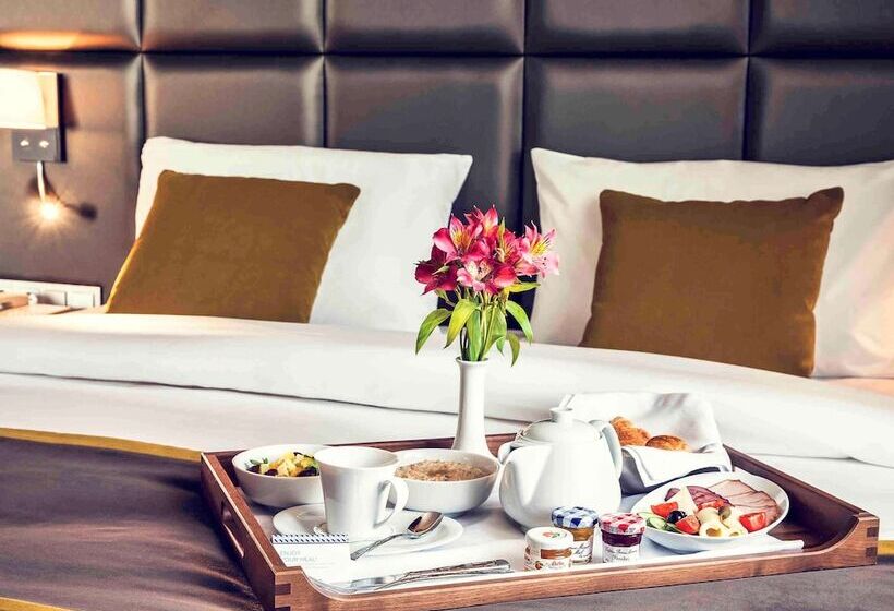 ホテル Mercure Tyumen Center