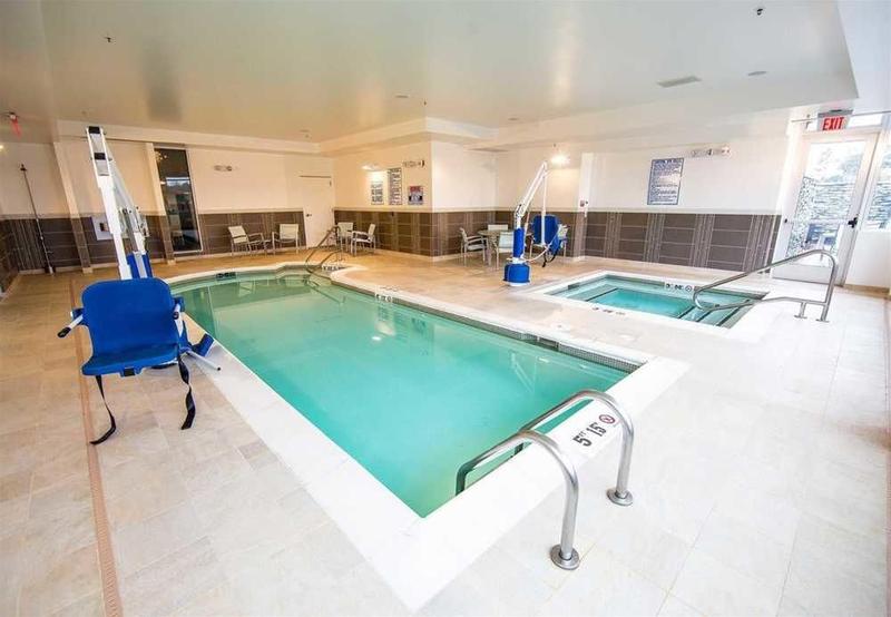 בית מלון כפרי Springhill Suites Lumberton