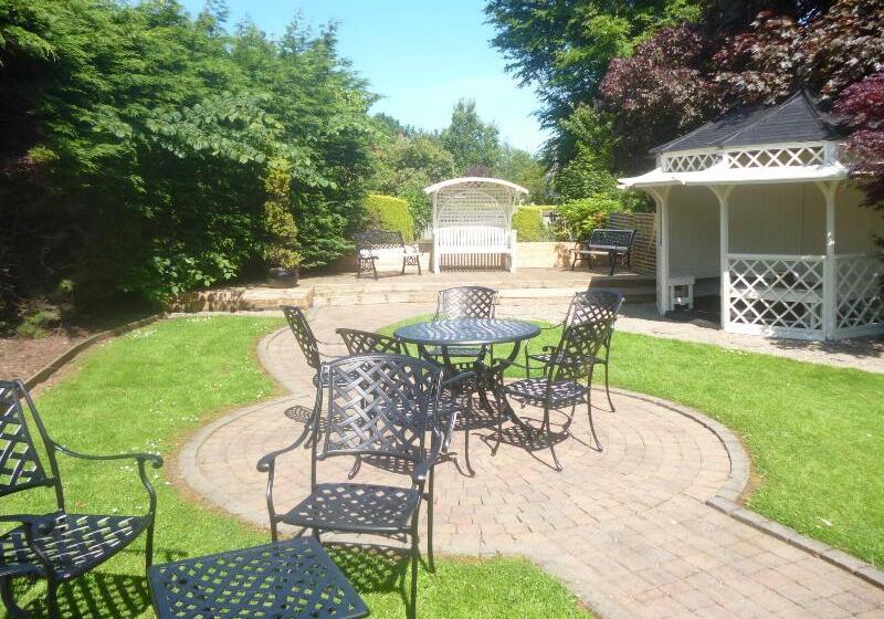 Отель The Lodge