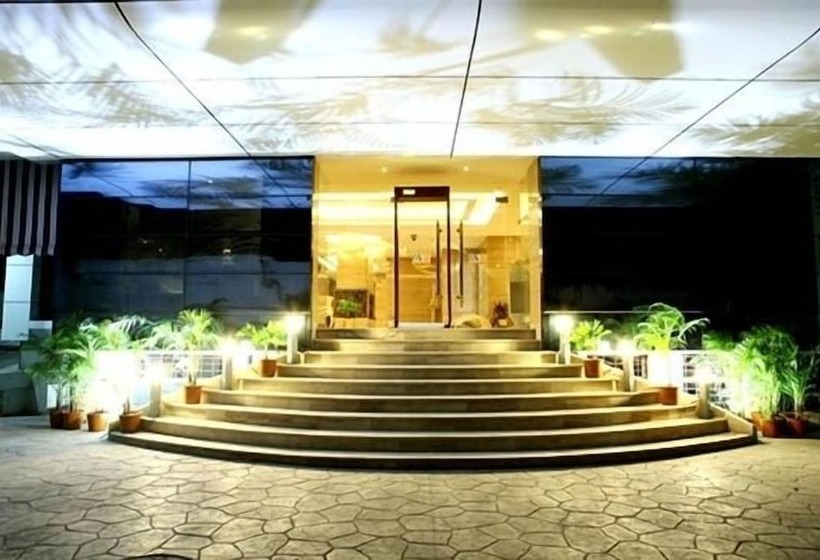 ホテル United 21, Hyderabad