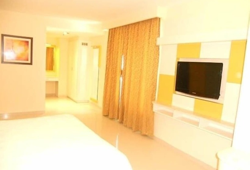 ホテル United 21, Hyderabad