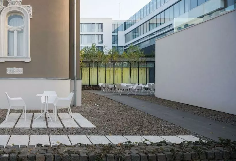 هتل Villa Csonka By Privo