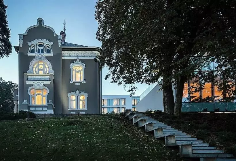 هتل Villa Csonka By Privo