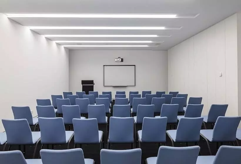 هتل Villa Csonka By Privo