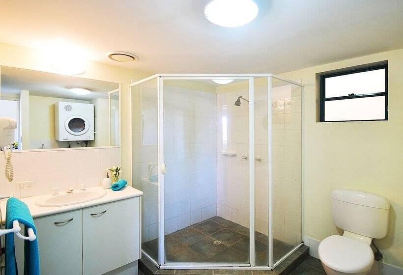 Noosa River Sandy Shores