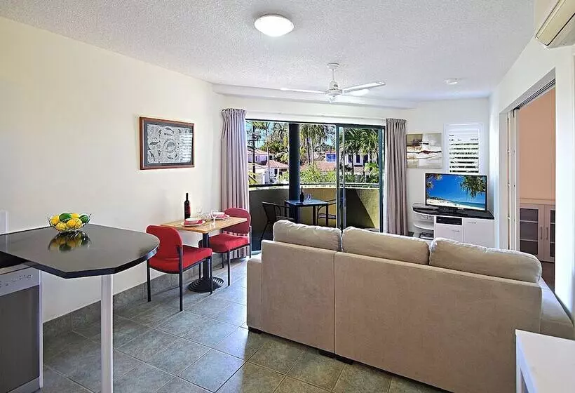 Noosa River Sandy Shores