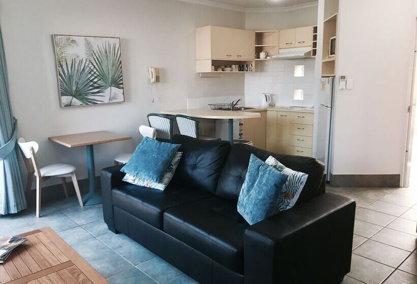 Noosa River Sandy Shores