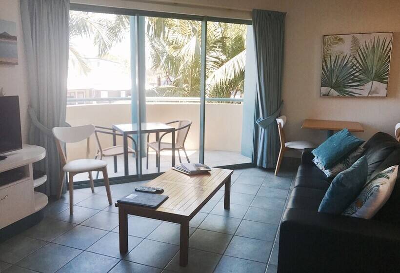 Noosa River Sandy Shores