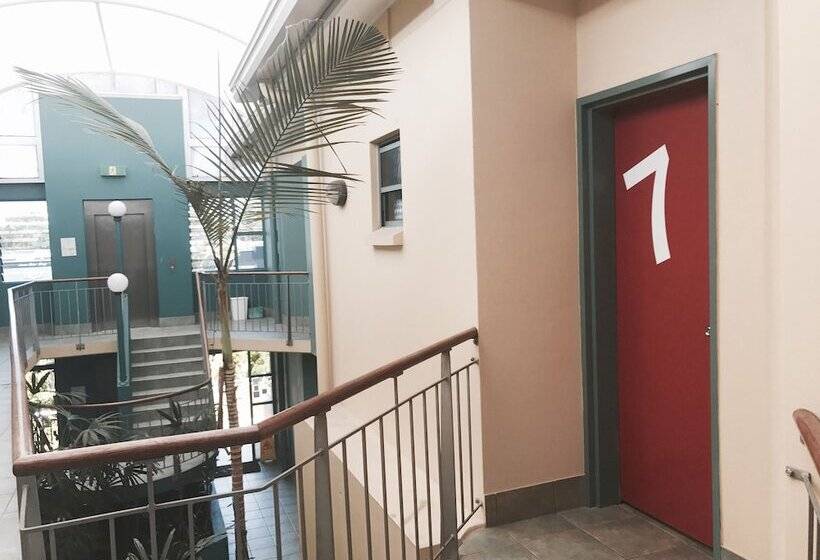 Noosa River Sandy Shores