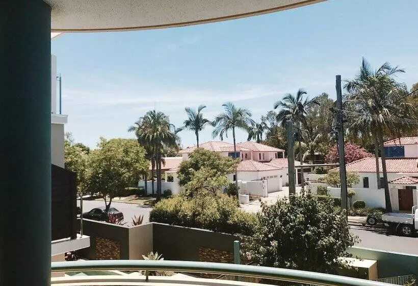 Noosa River Sandy Shores