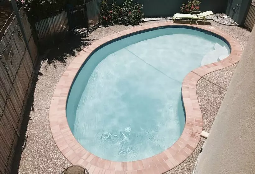 Noosa River Sandy Shores