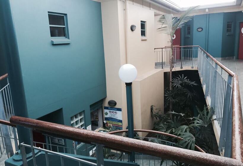 Noosa River Sandy Shores