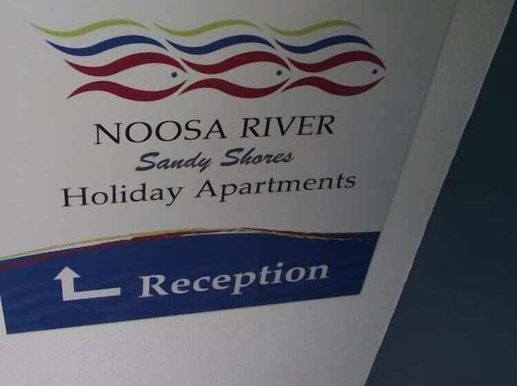 Noosa River Sandy Shores