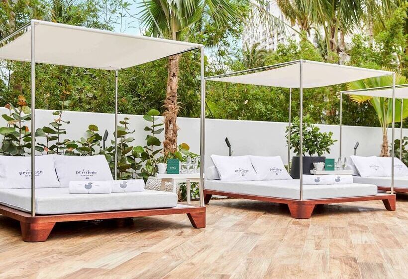 استراحتگاه Sls At Baha Mar