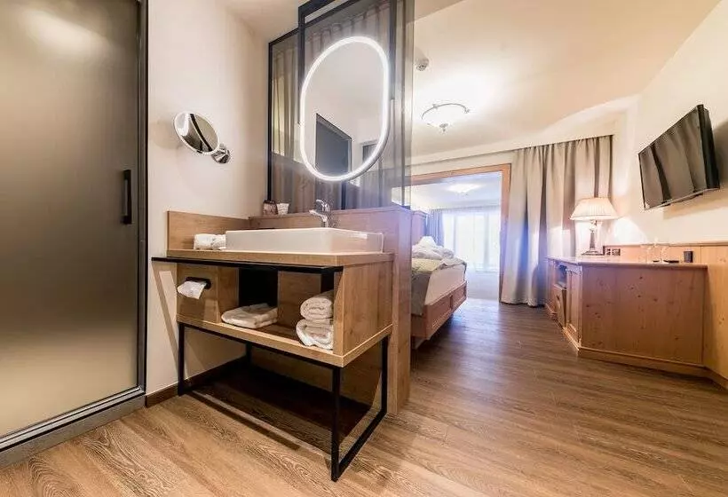 Traumhotel Alpina Superior Direkt Beim Skilift Isskogelbahn