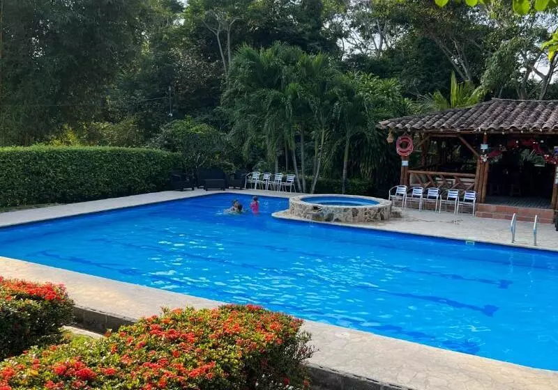Parador Del Gitano Hotel & Restaurante
