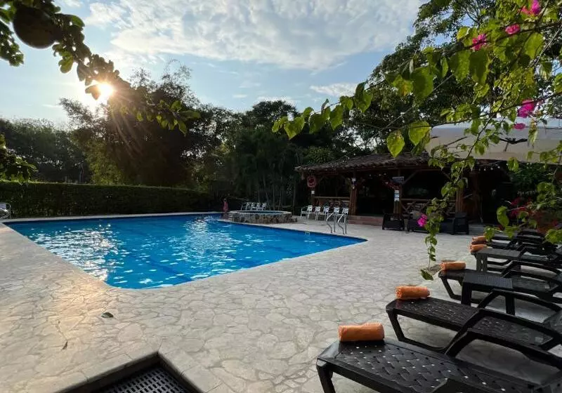 Parador Del Gitano Hotel & Restaurante