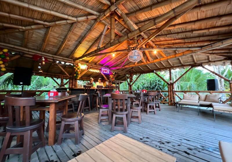 Parador Del Gitano Hotel & Restaurante