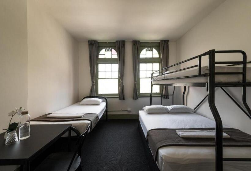 فندق صغير Sydney Central Inn