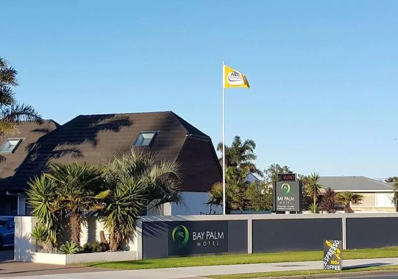 Bay Palm Motel