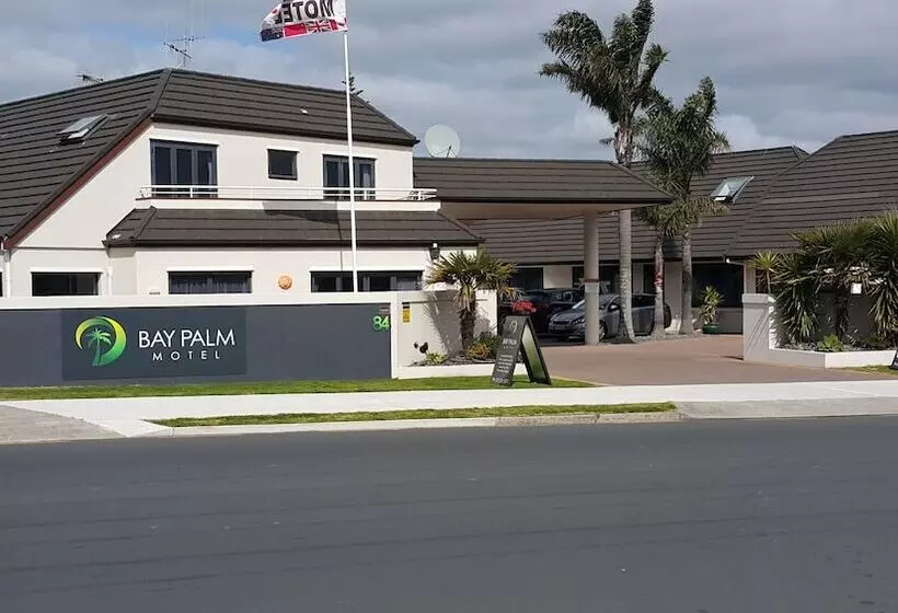 Bay Palm Motel