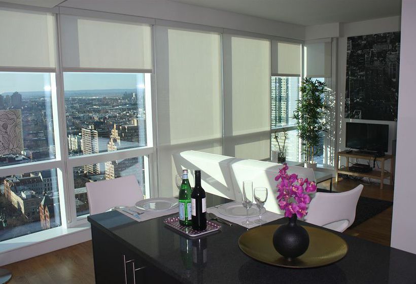 Dharma Home Suites Jc At Paulus Hook