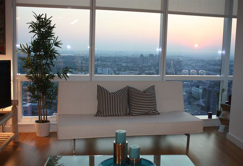 Dharma Home Suites Jc At Paulus Hook