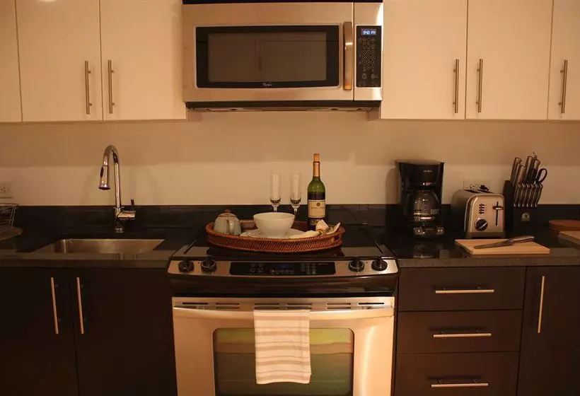 Dharma Home Suites Jc At Paulus Hook