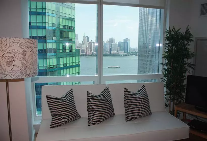 Dharma Home Suites Jc At Paulus Hook