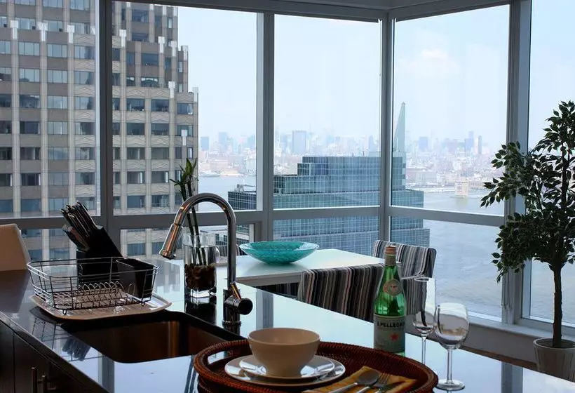 Dharma Home Suites Jc At Paulus Hook