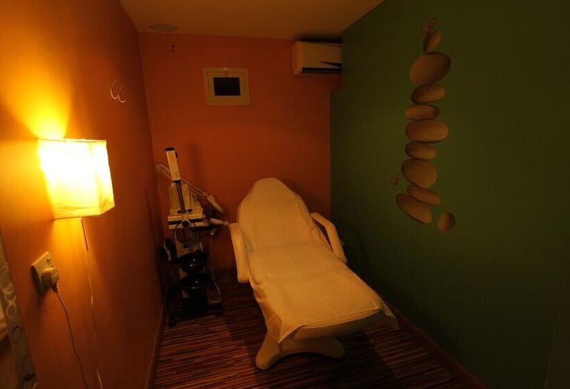 Hotelli Al Maha Residence Rak