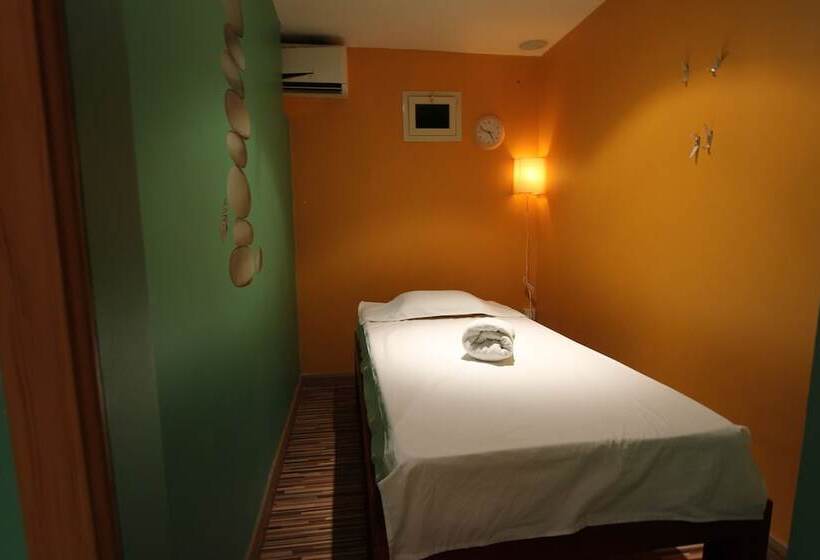 Hotelli Al Maha Residence Rak