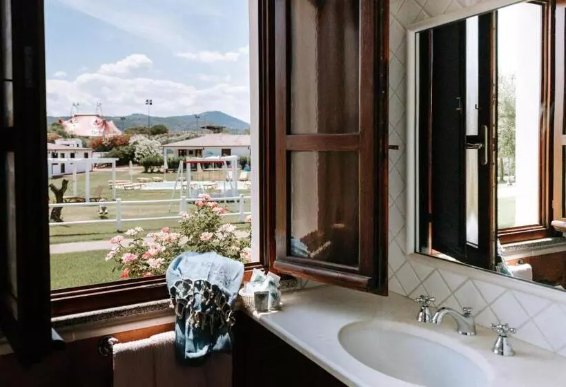 Szálloda Valtur Baia Dei Pini