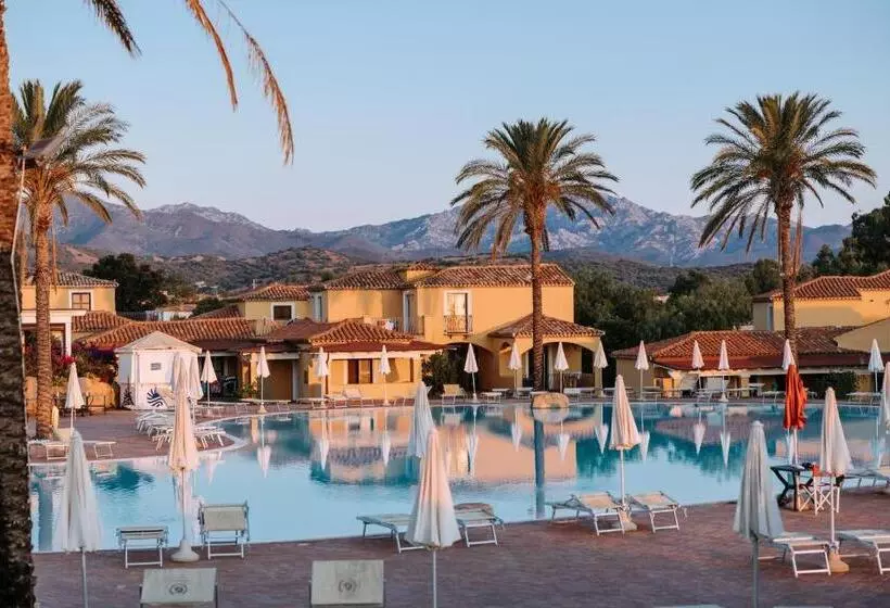 Szálloda Valtur Baia Dei Pini