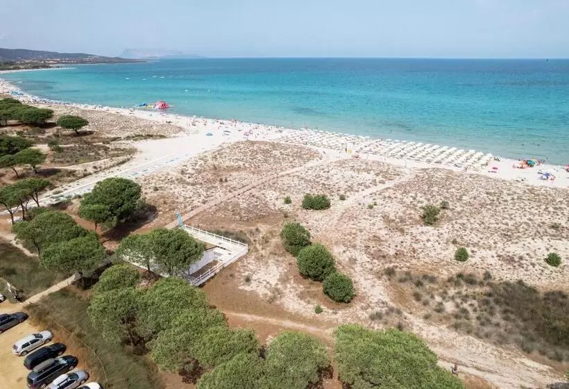 Szálloda Valtur Baia Dei Pini