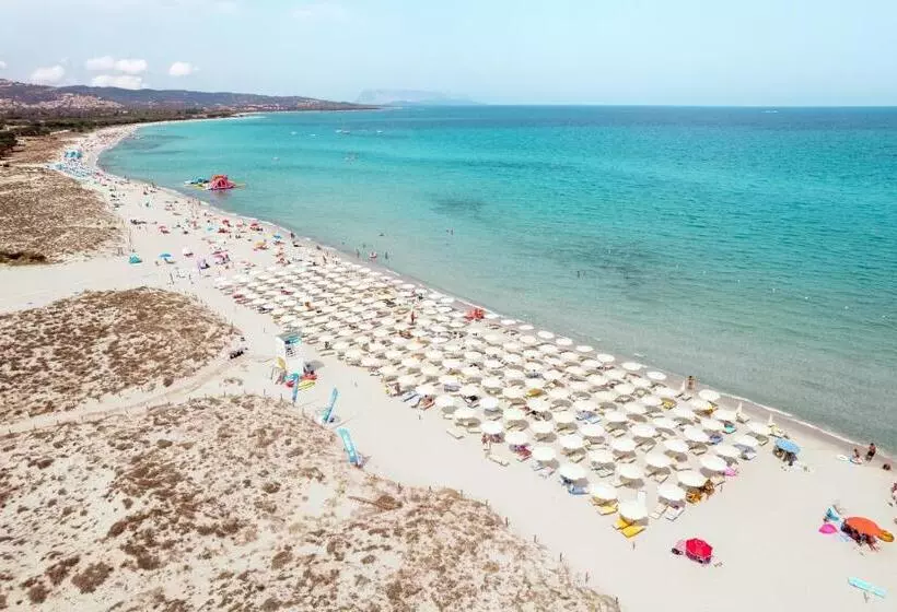 Szálloda Valtur Baia Dei Pini