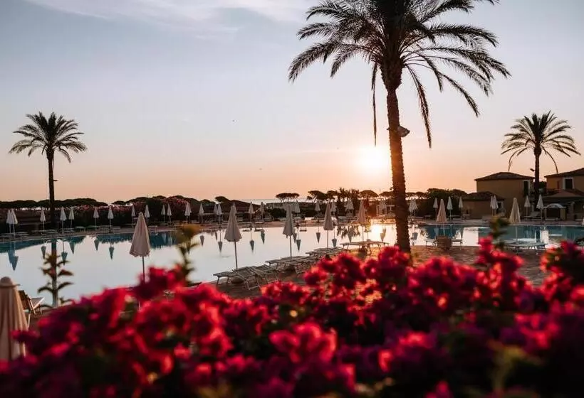 Szálloda Valtur Baia Dei Pini