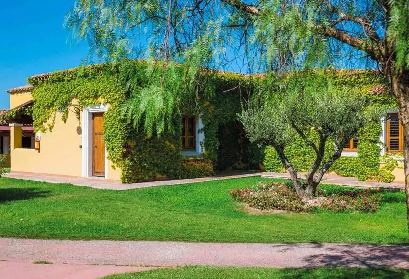 Szálloda Valtur Baia Dei Pini