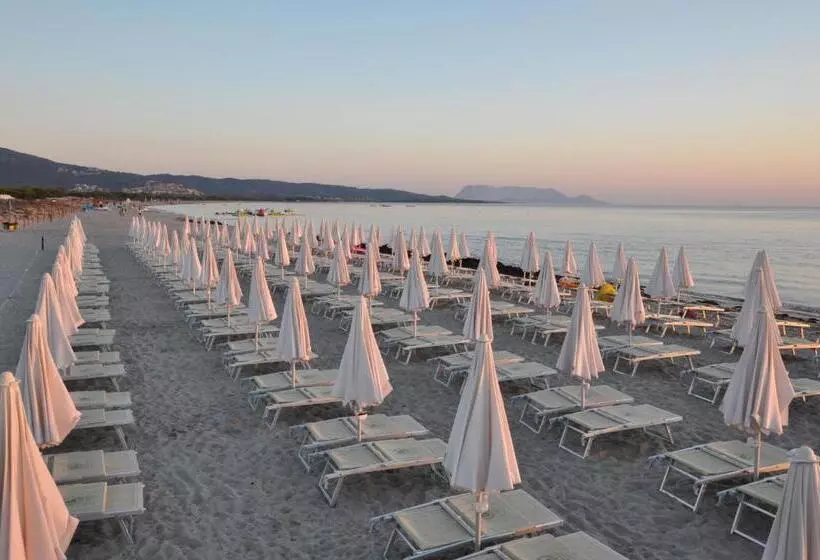 Szálloda Valtur Baia Dei Pini