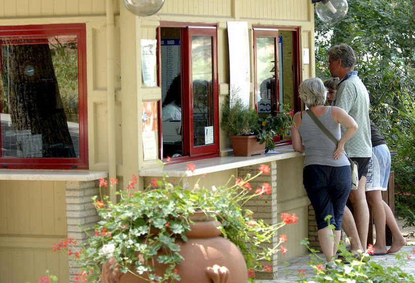 فندق Camping Le Pianacce