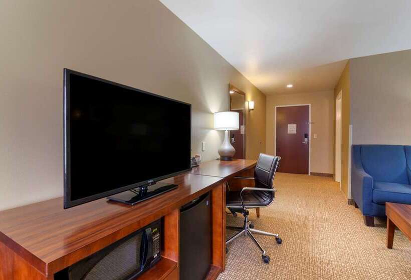 فندق Comfort Inn & Suites Mandan   Bismarck